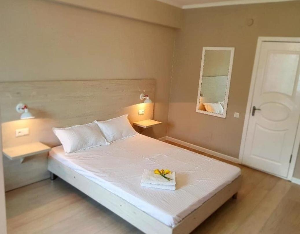 Sky Hotel بيشكيك المظهر الخارجي الصورة