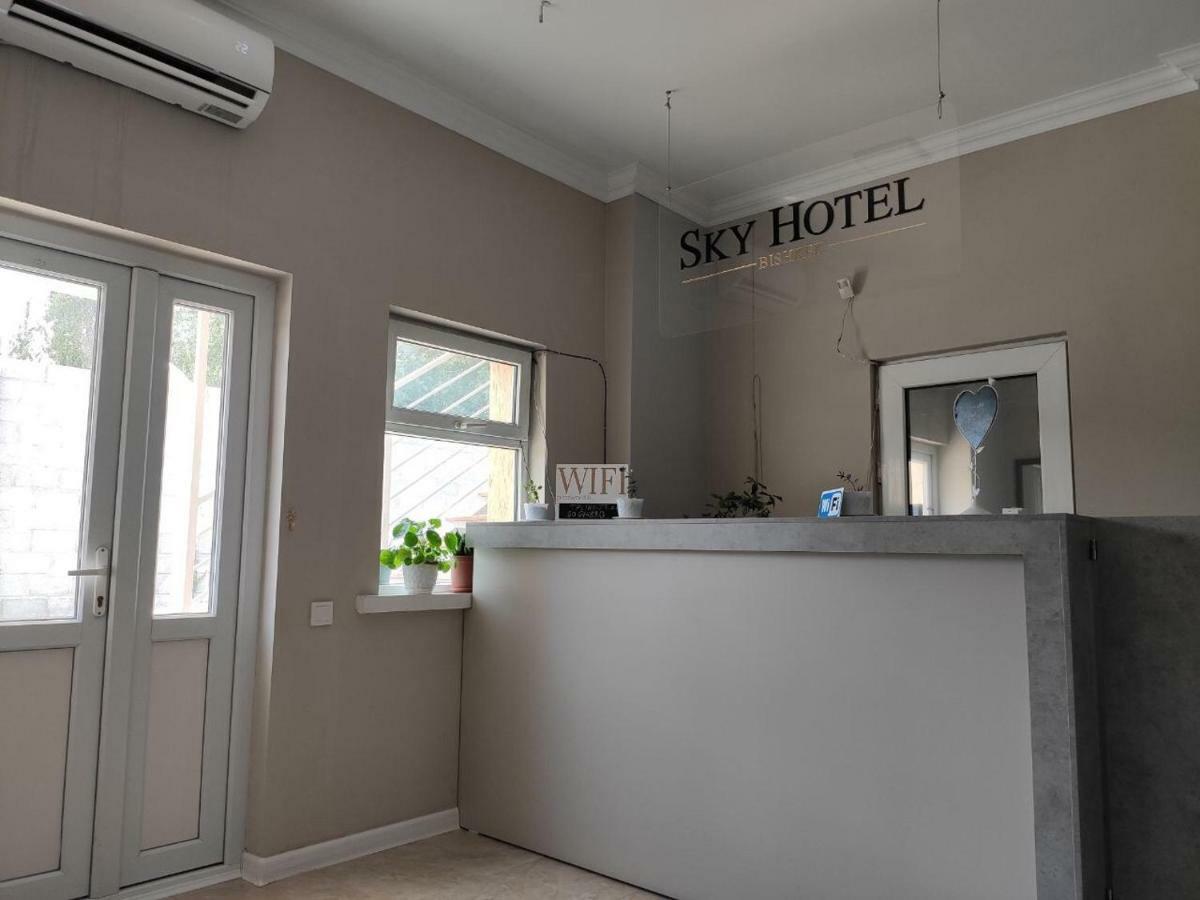 Sky Hotel بيشكيك المظهر الخارجي الصورة